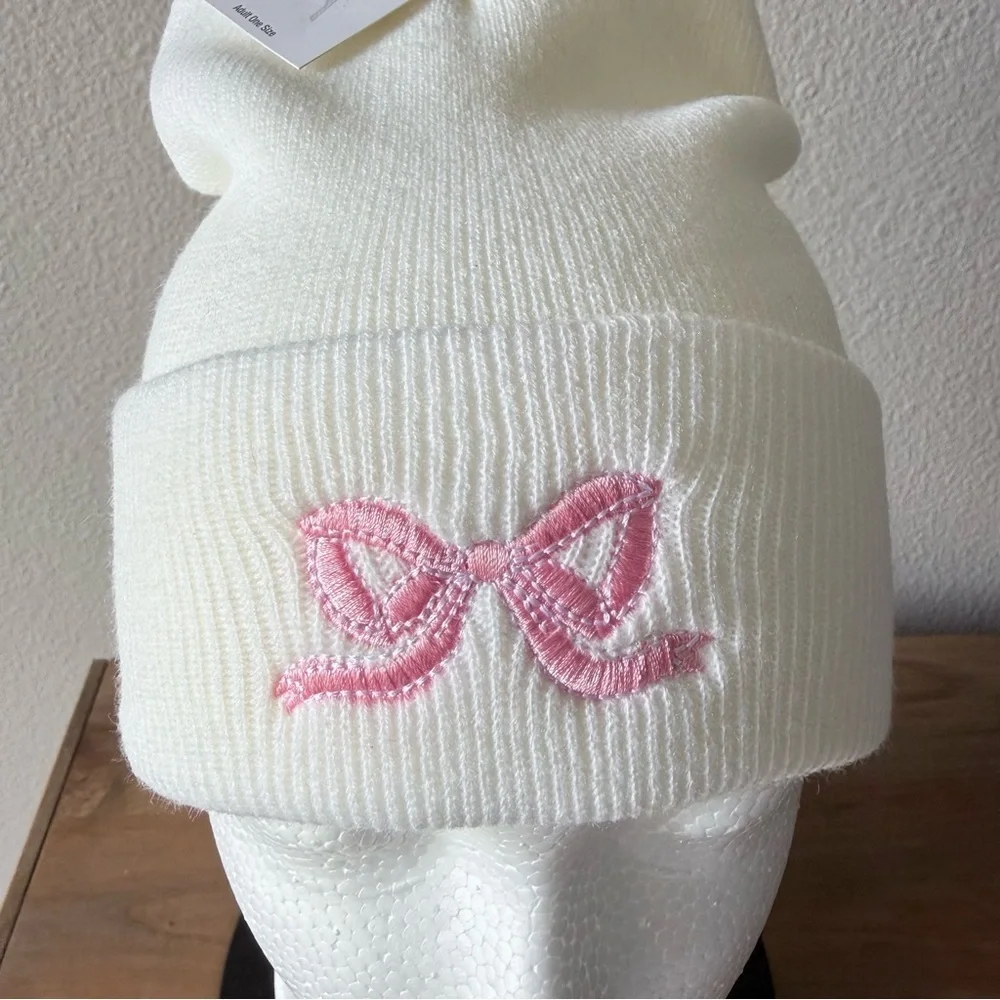 cedarwood threads tag fabric beanie